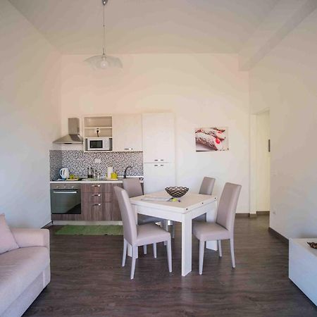 Case Vacanze Pietre Rosse -Alba Montevago Экстерьер фото